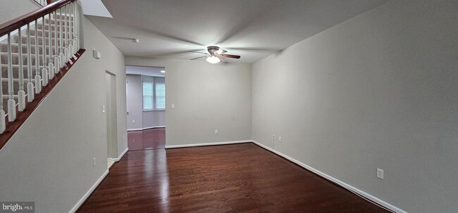 Photo - 311 Prestwick Ln