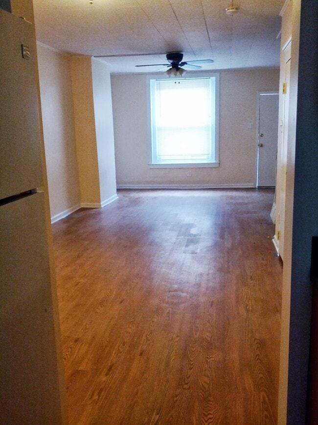 Photo - 2049 S Croskey St