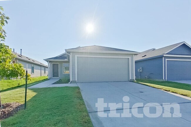 Photo - 911 Ponderosa Ln