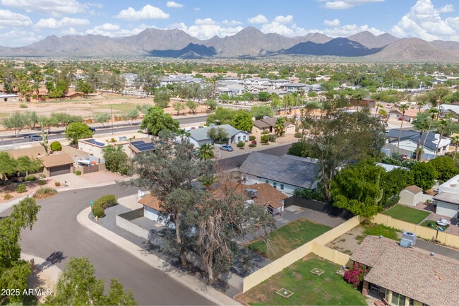 Photo - 9205 E Laurel Ln