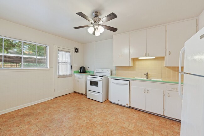 Photo - 417 W Gramercy Pl Unidad 2