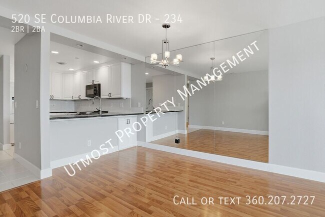 Photo - 520 SE Columbia River Dr