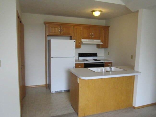 Photo - Awesome 2 bedroom duplex that is close everything!