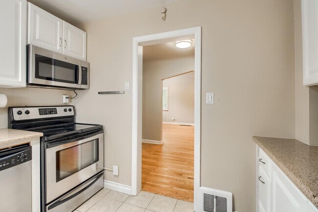Photo - 1317 Jersey St