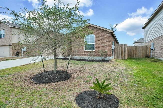 Photo - 104 Indigo Brush Dr