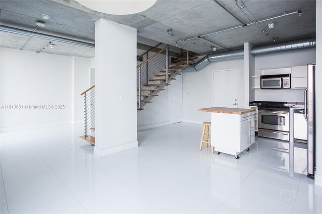 Photo - 690 SW 1st Ct Unit PHI20