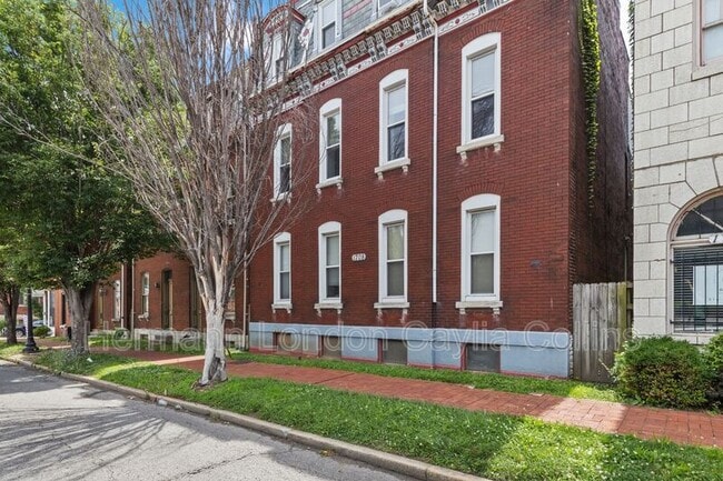 Building Photo - 1708 S Tucker Blvd