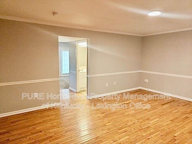 Photo - 1053 Merrick Dr Unit B