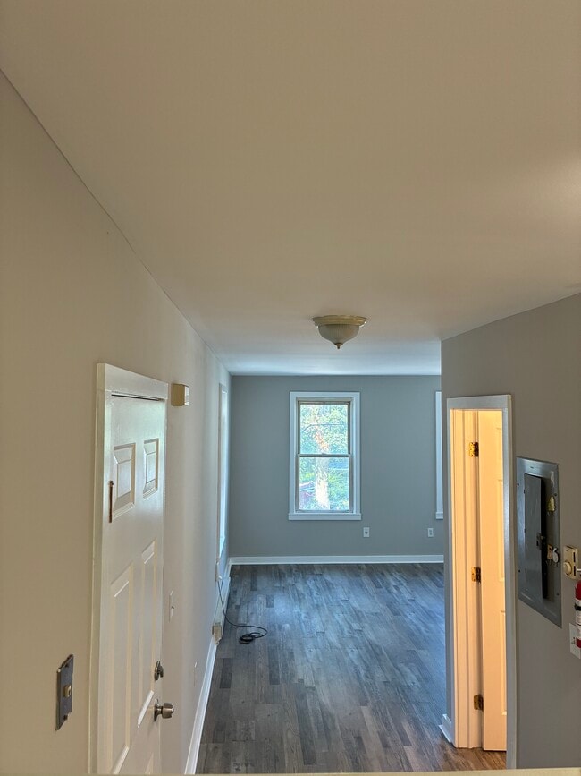 Building Photo - 161 Caroline St Unit 2