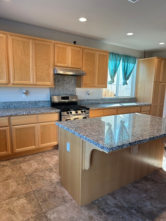 Kitchen1 - 814 Bogdanich Pky