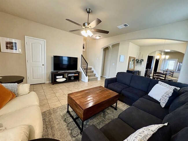 Photo - 116 Gates of the Arctic Ave