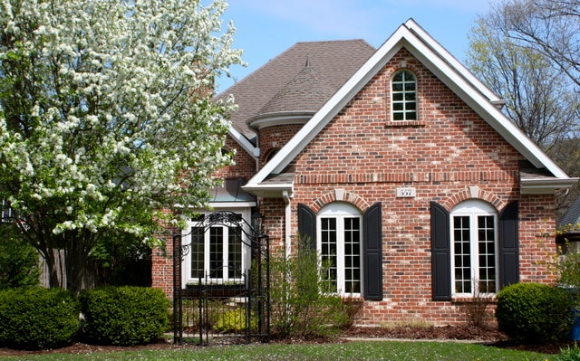 Photo - 557 N County Line Rd