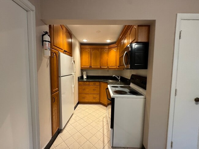 Photo - 29 Arlington Rd Unit 2