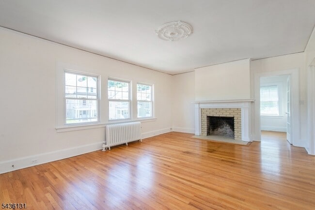 Photo - 422 Valley Rd