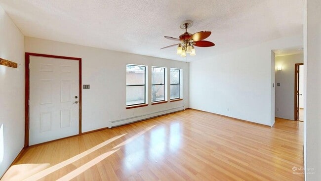 Photo - 2 Bedroom with a yard.