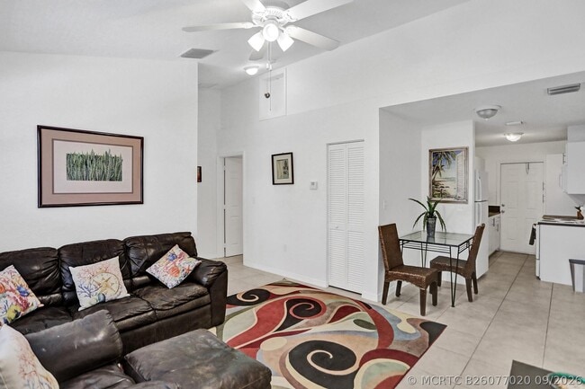2695 SE 1st Ct Unit 2