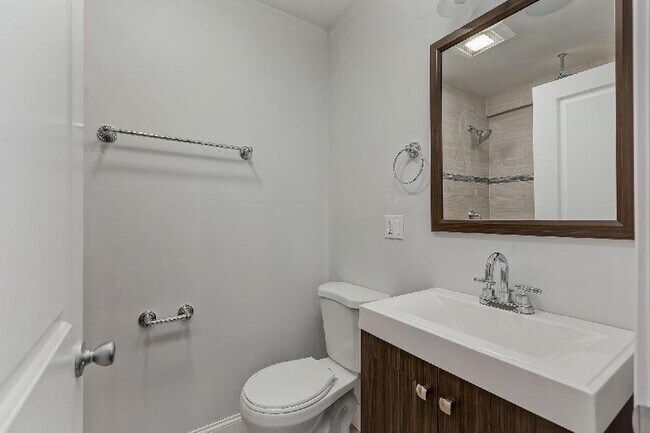 Photo - 731 Parker St Unit 2