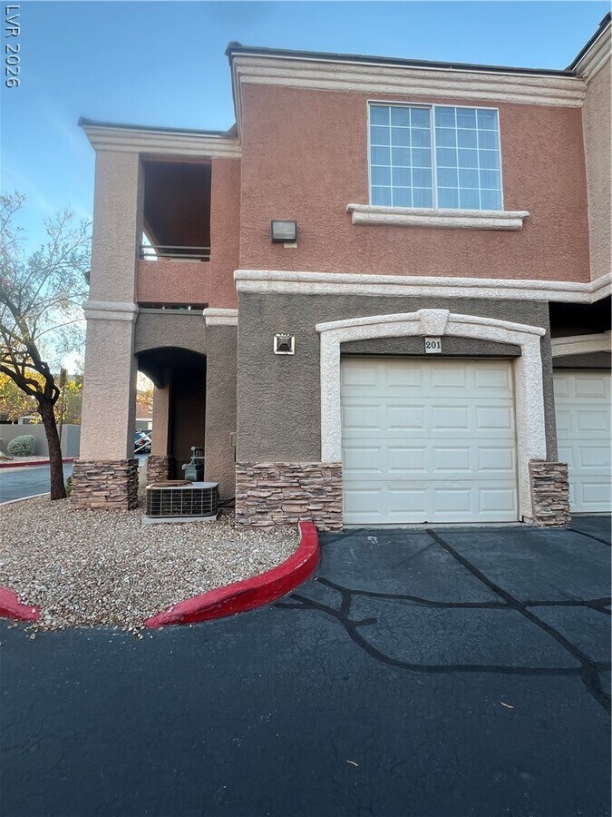 Photo - 1513 Truett St Unit 201