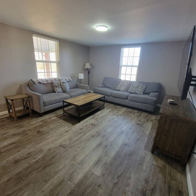 Photo - 4 Bed, 2 Bath Home for Lease-Furnished-Sparta,TN