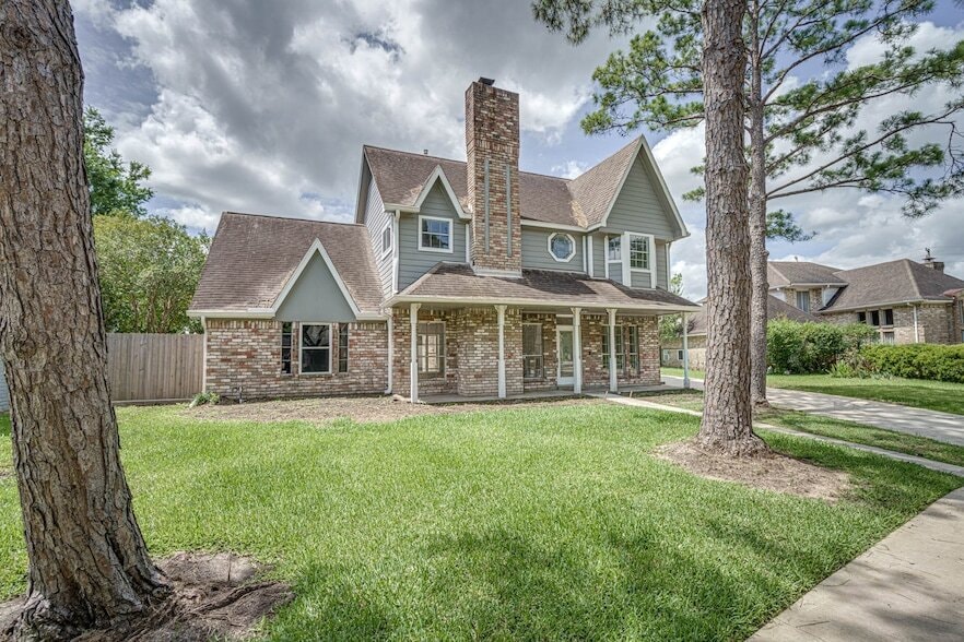 Photo - 2287 Woodland Springs St