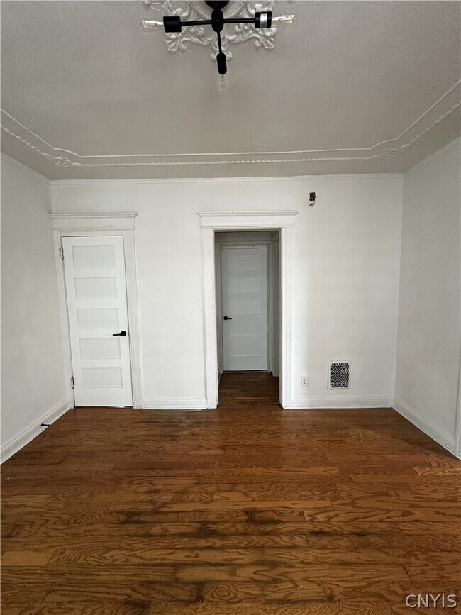 Photo - 113 E Brighton Ave
