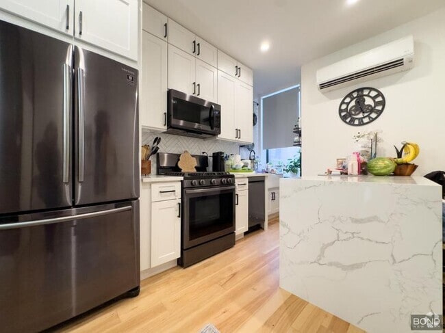 Building Photo - 2 bedroom in Brooklyn NY 11222 Unit 2L Rental