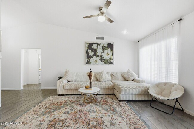 Photo - 6411 N 81st Dr