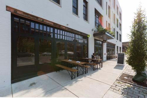 Photo - 1720 Fairmount