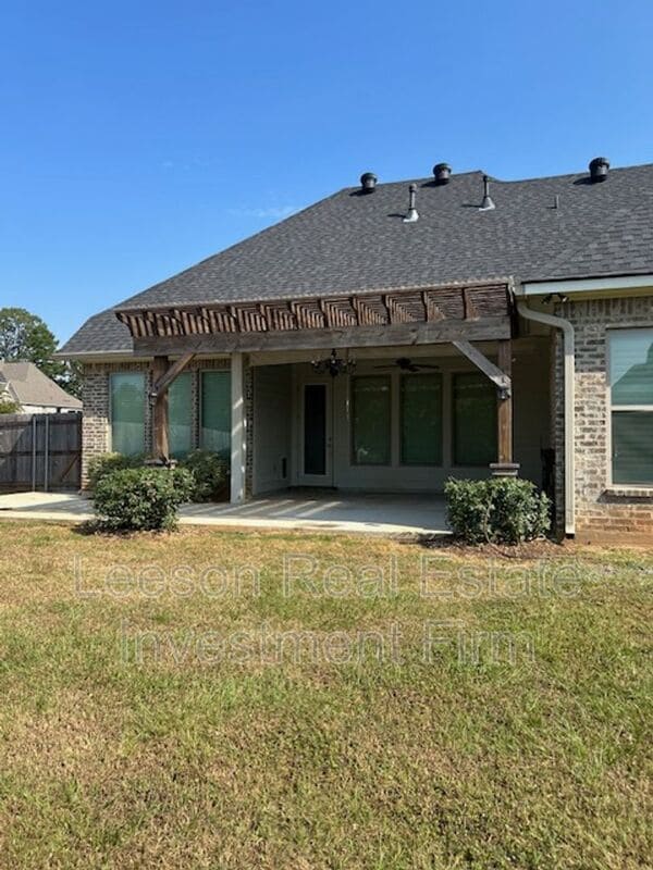 Photo - 2076 Highpoint Pl