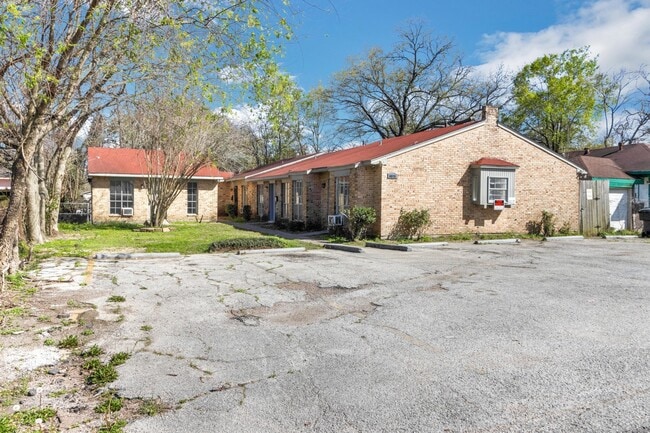 Photo - 6815 Beachwood St Unit 1