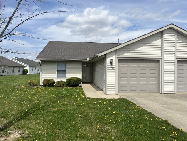 Building Photo - 1198 Abbott Cir Unit 1198