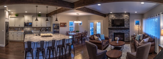 Photo - 724 N Walnut St