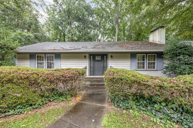 Photo - 229 Creekwood Dr