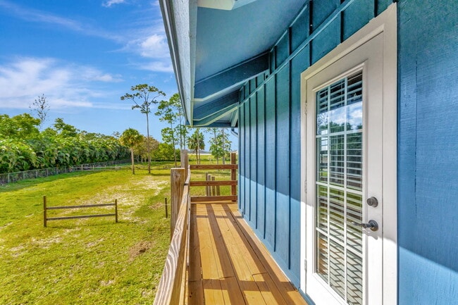 Photo - 18301 Murray Ln