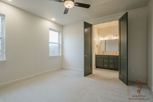 Photo - 915 Caledonia Ct