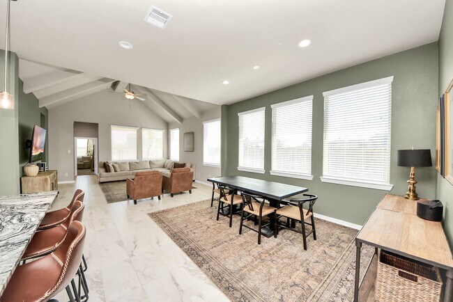 Photo - 10810 Spiny Caterpillar Ct