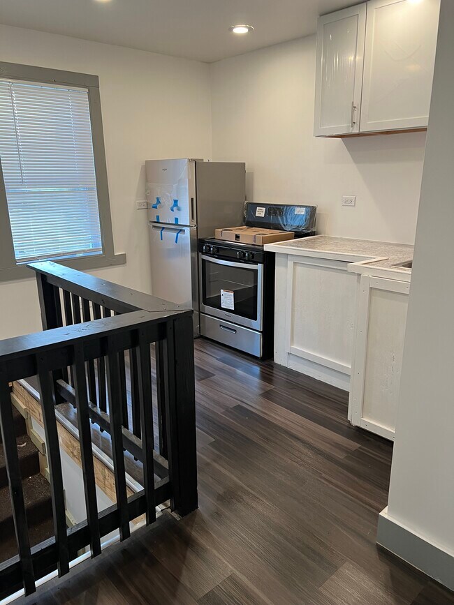 Kitchen - 114 E 119th St Unit COACH HOUSE