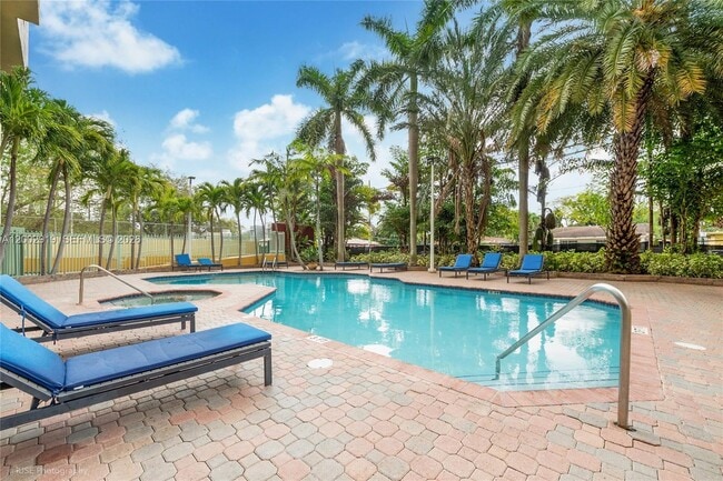 3500 Coral Way Unit 505