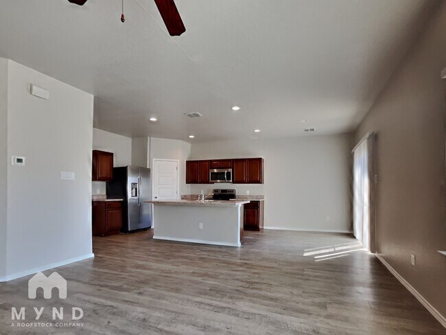 Photo - 4105 Asher Alley