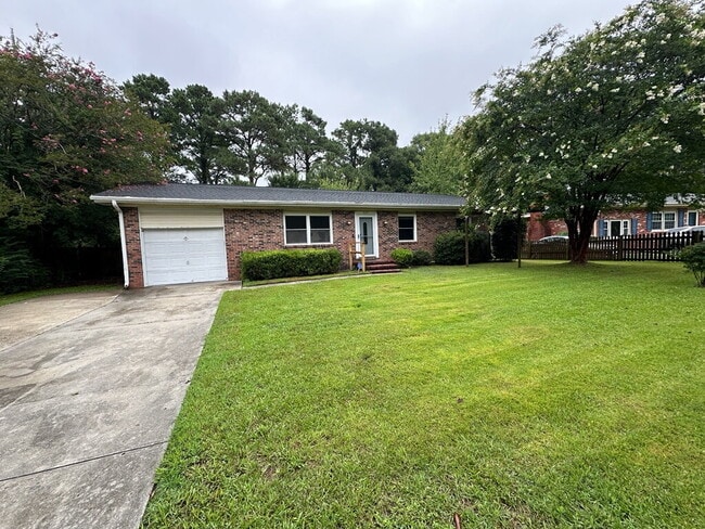 Building Photo - 319 Cardinal Rd
