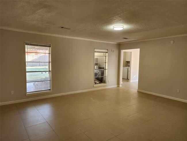 Photo - 8531 Hiawatha Dr