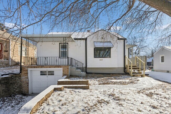 Photo - Cozy 2 Bedroom with Ample Parking & Outdoor Storage!!