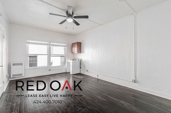 Building Photo - 854 S Oxford Ave