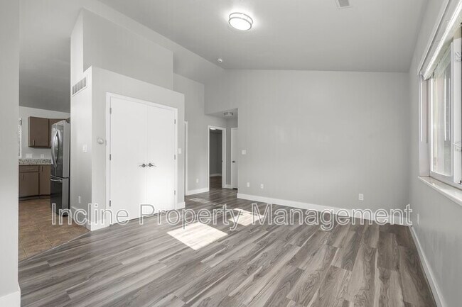 Photo - 778 N 1060 W