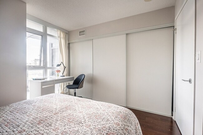 Photo - 168 Dan Leckie Way Unit SI ID1520591P