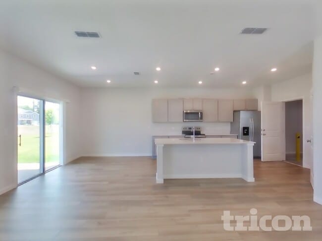 Photo - 56 Brazil Nut Cir