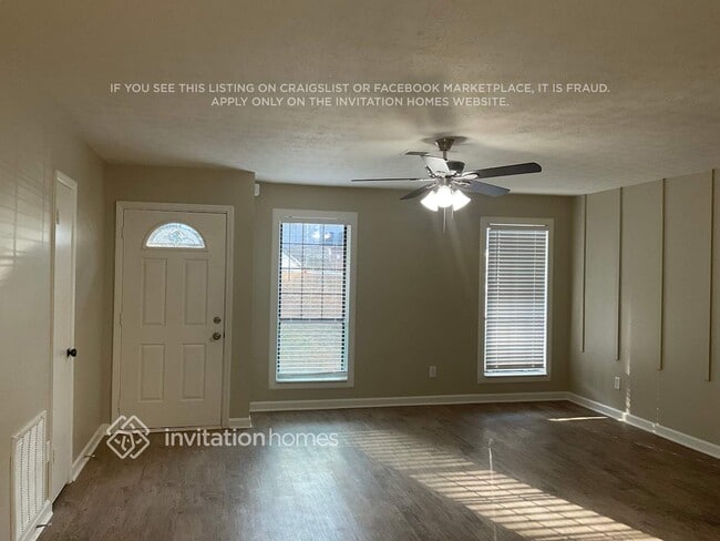 Photo - 705 Old Manor Rd NW