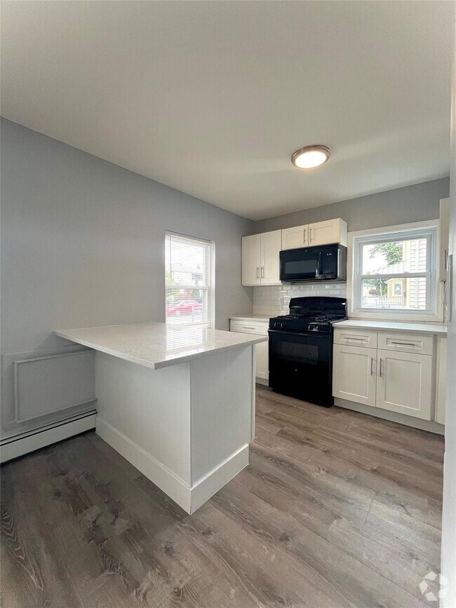 Building Photo - 254 Stewart Ave Unit 1A Rental