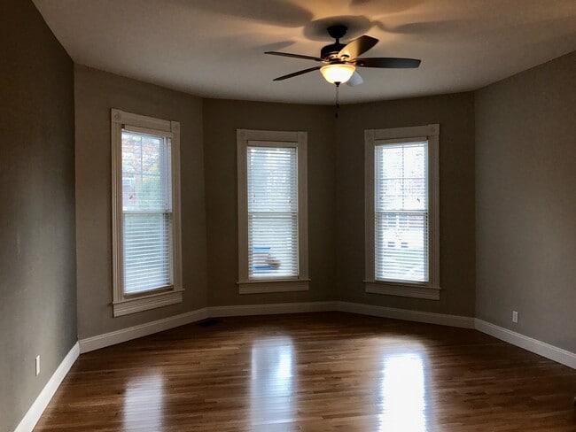 Photo - Stunning Large Home near Tower Grove Park