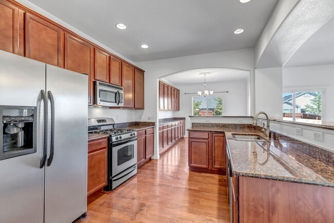 Photo - Clean and Spacious Home for Rent-Peyton- 80831